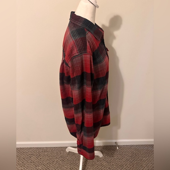 The North Face Red and Black Checkered Flannel Shirt Size Large - Picture 4 of 6